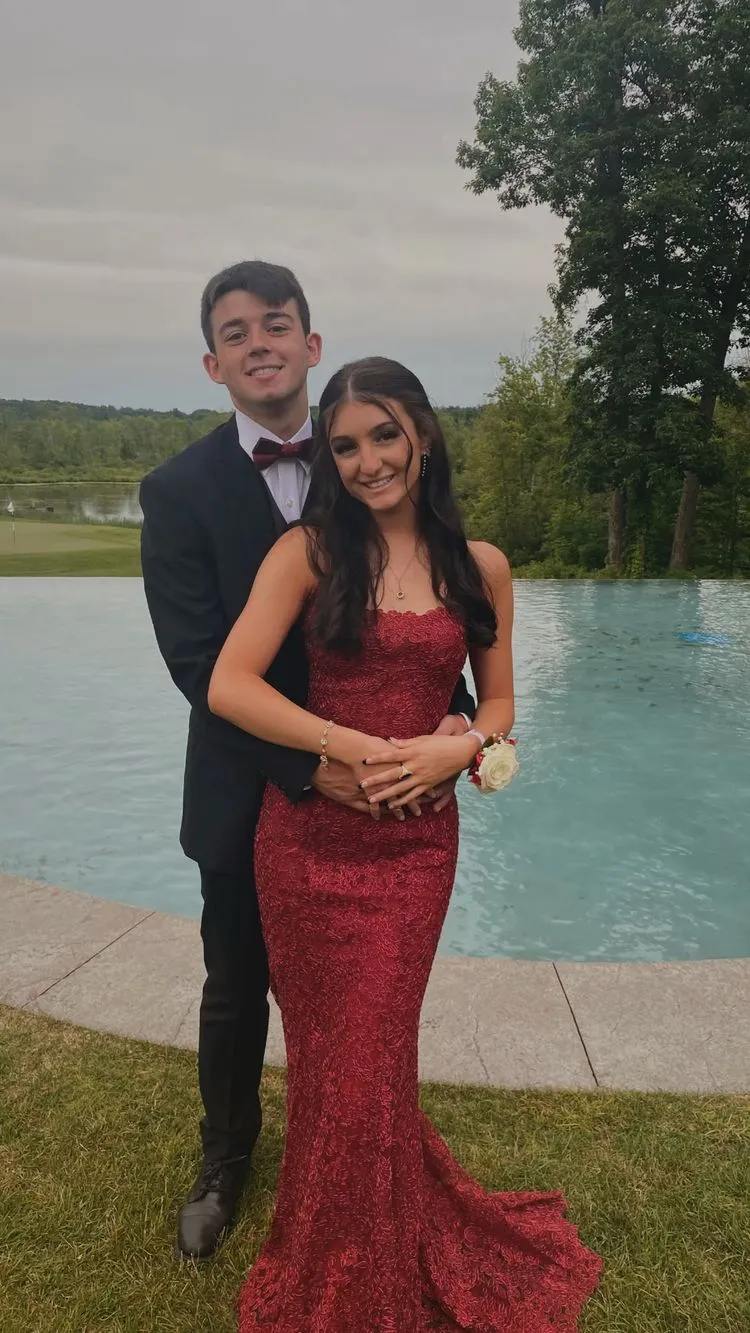 Diynav Lace Prom Dress Cross-Back Charming Evening Dress HZ1017 - Image 2