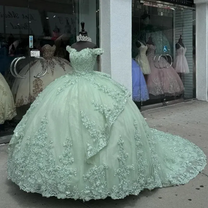 Diynav Mint Green Off The Shoulder Quinceanera Dress Tulle Applique Beading Tiered Bow Birthday Ball Gown HZ1017