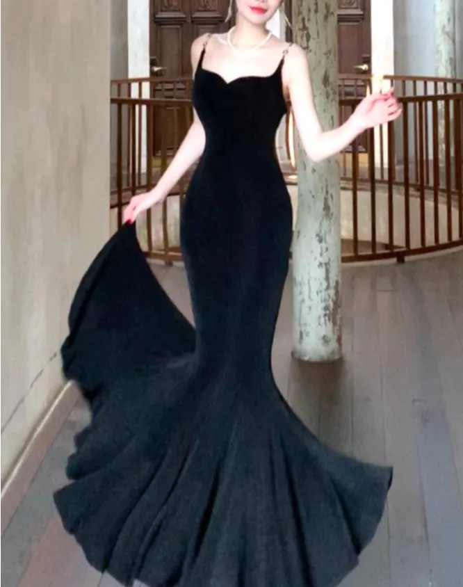 Elegant Spaghetti Strap Black Mermaid Backless Prom Dress HZ1108