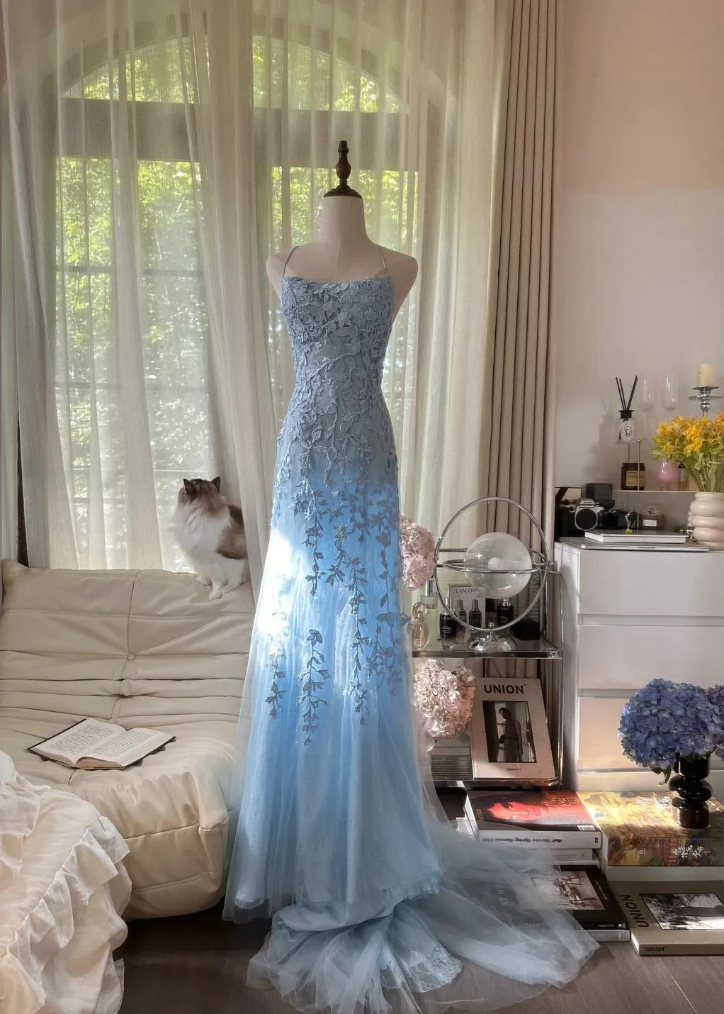 Sky Blue A-Line Spaghetti Strap Backless Elegant Tulle Applique Long Prom Dress HZ1108
