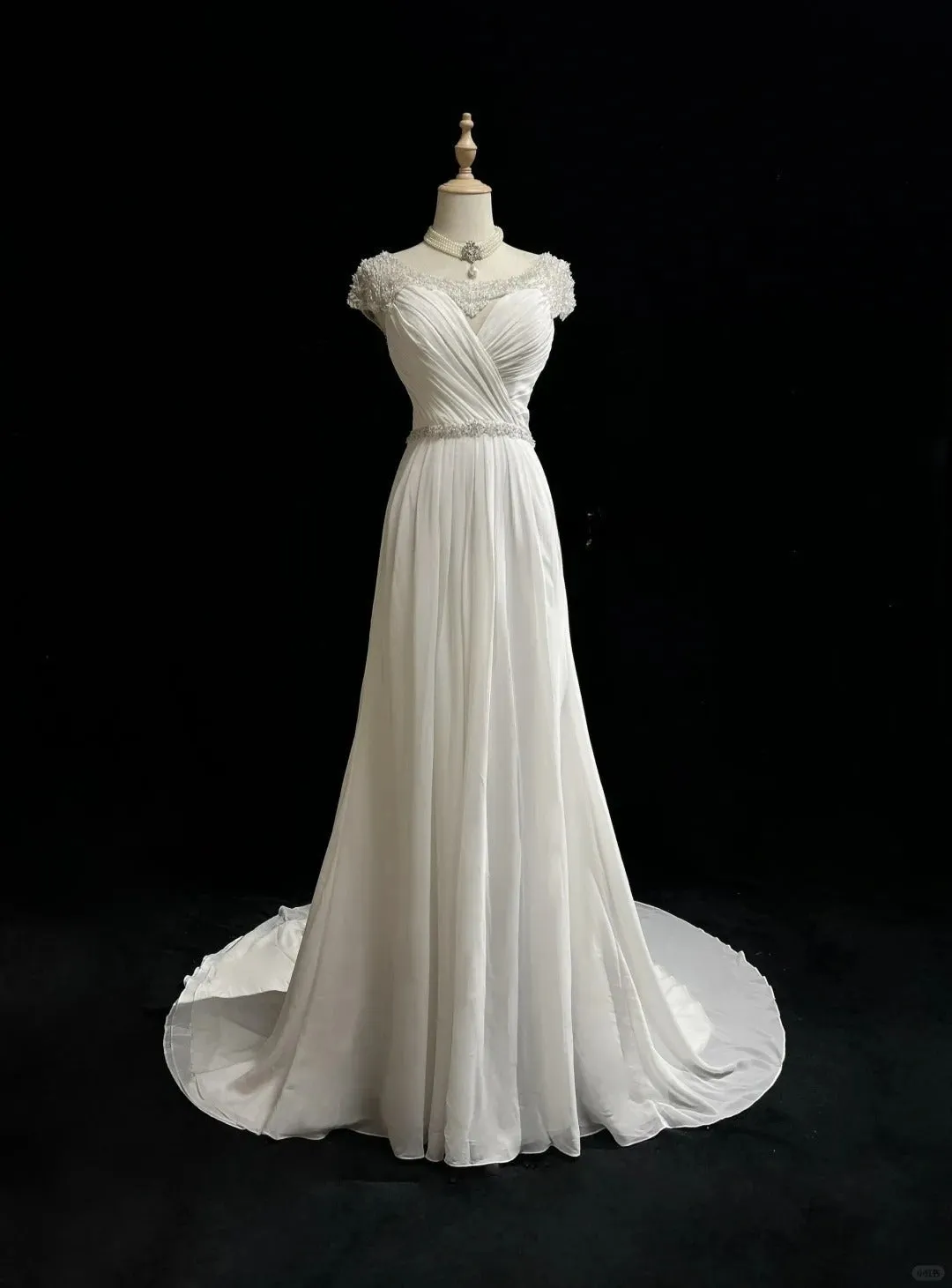 White Elegant A-Line Chiffon V-neck Long Prom Dress with Beading Simple Wedding Dress HZ1108