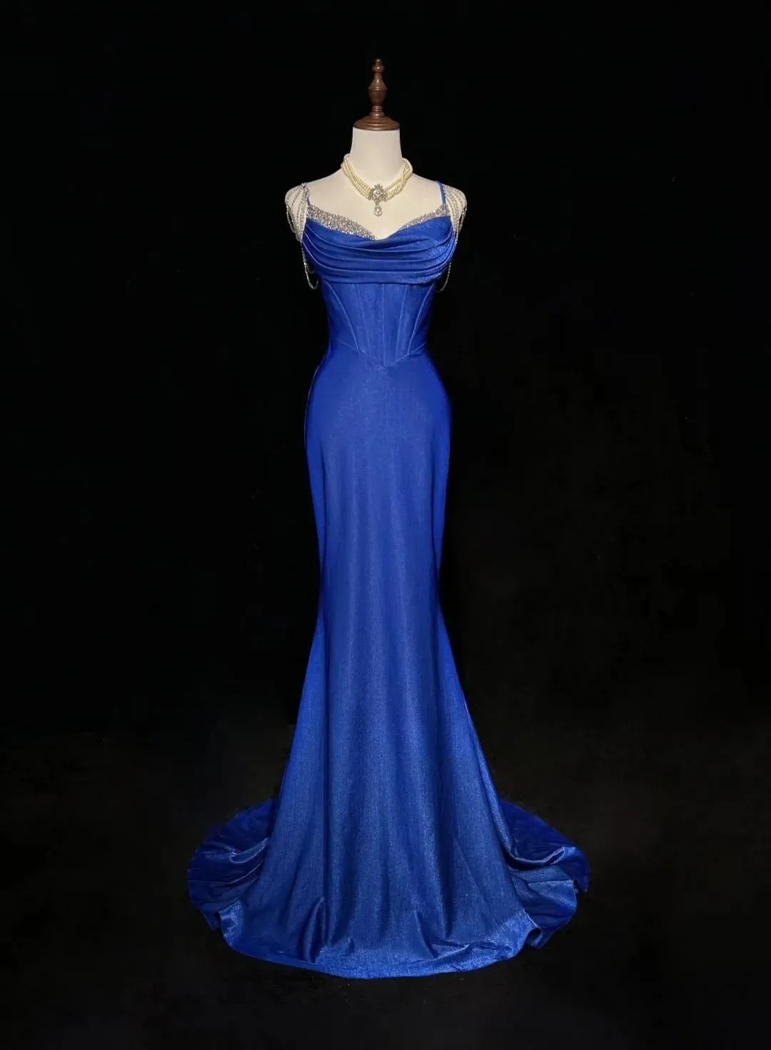 Royal Blue Elegant Mermaid Satin Spaghetti Strap Long Prom Dress Beaded Formal Evening Gown HZ1108