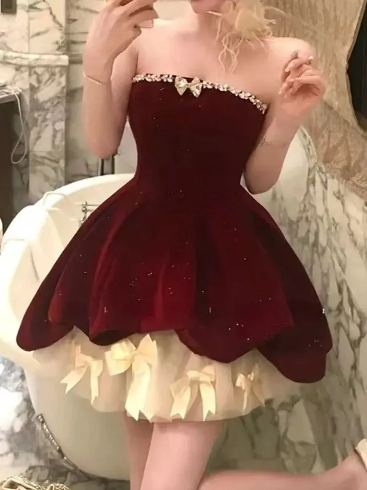 Gorgeous Red Velvet A-Line Strapless Homecoming Dress Tulle Two-Piece Short Prom Dresses with Bow HZ1108