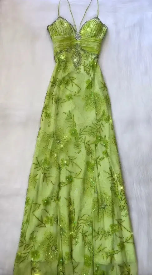 Gorgeous Bud Green V-neck Satin Beaded Applique Sheath Prom Dresses Vintage Backless Evening Gowns HZ1108