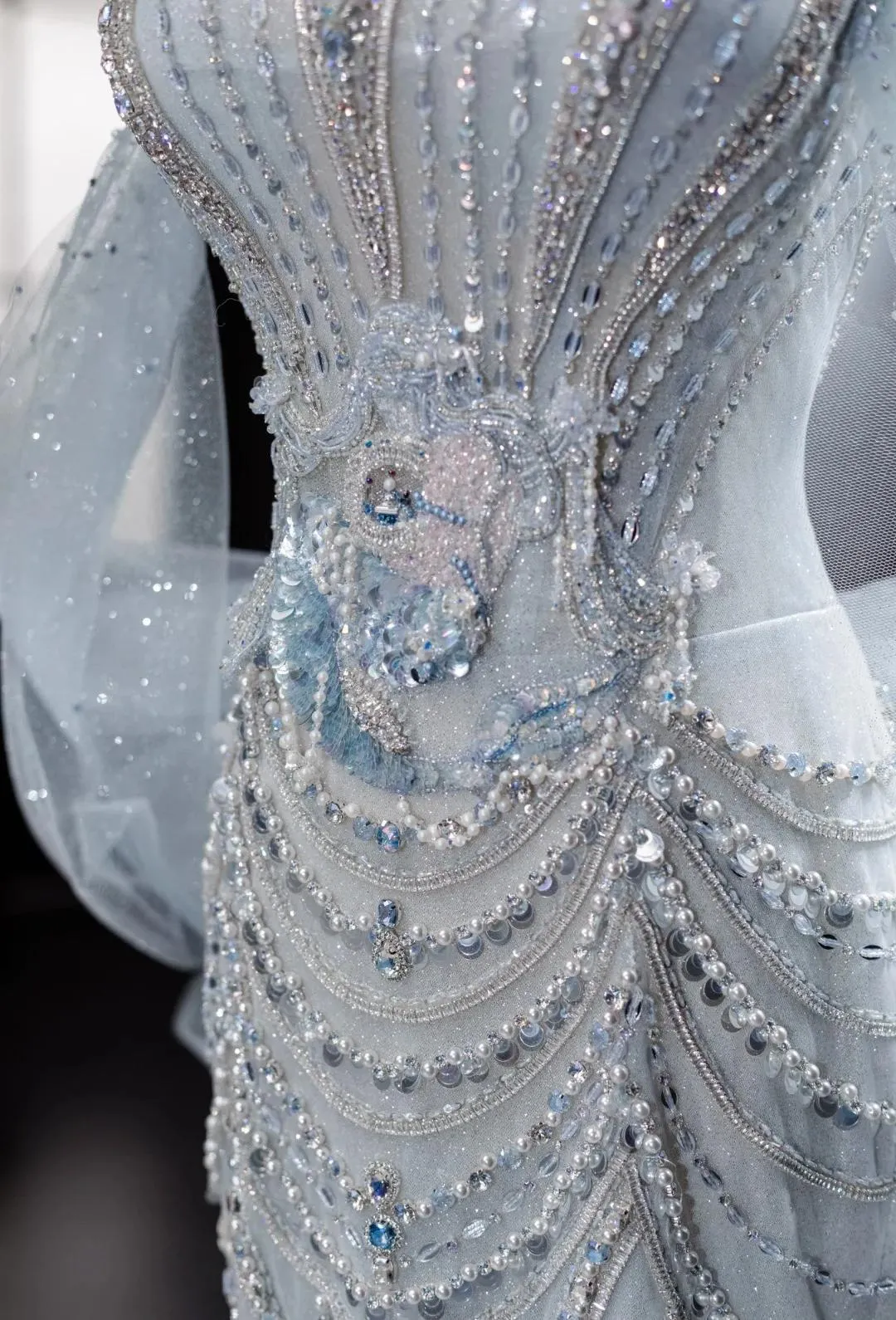 Elegant Grey Strapless Mermaid Tulle Beaded Gorgeous Train Wedding Dress HZ1108 - Image 4