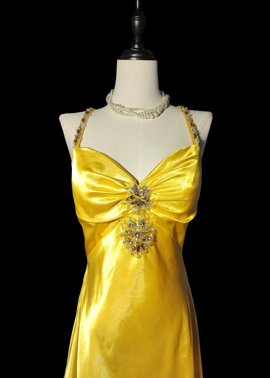 Elegant Bright Yellow V Neck Mermaid Satin Beading Long Prom Dresses Backless Formal Evening Gowns HZ1108 - Image 2
