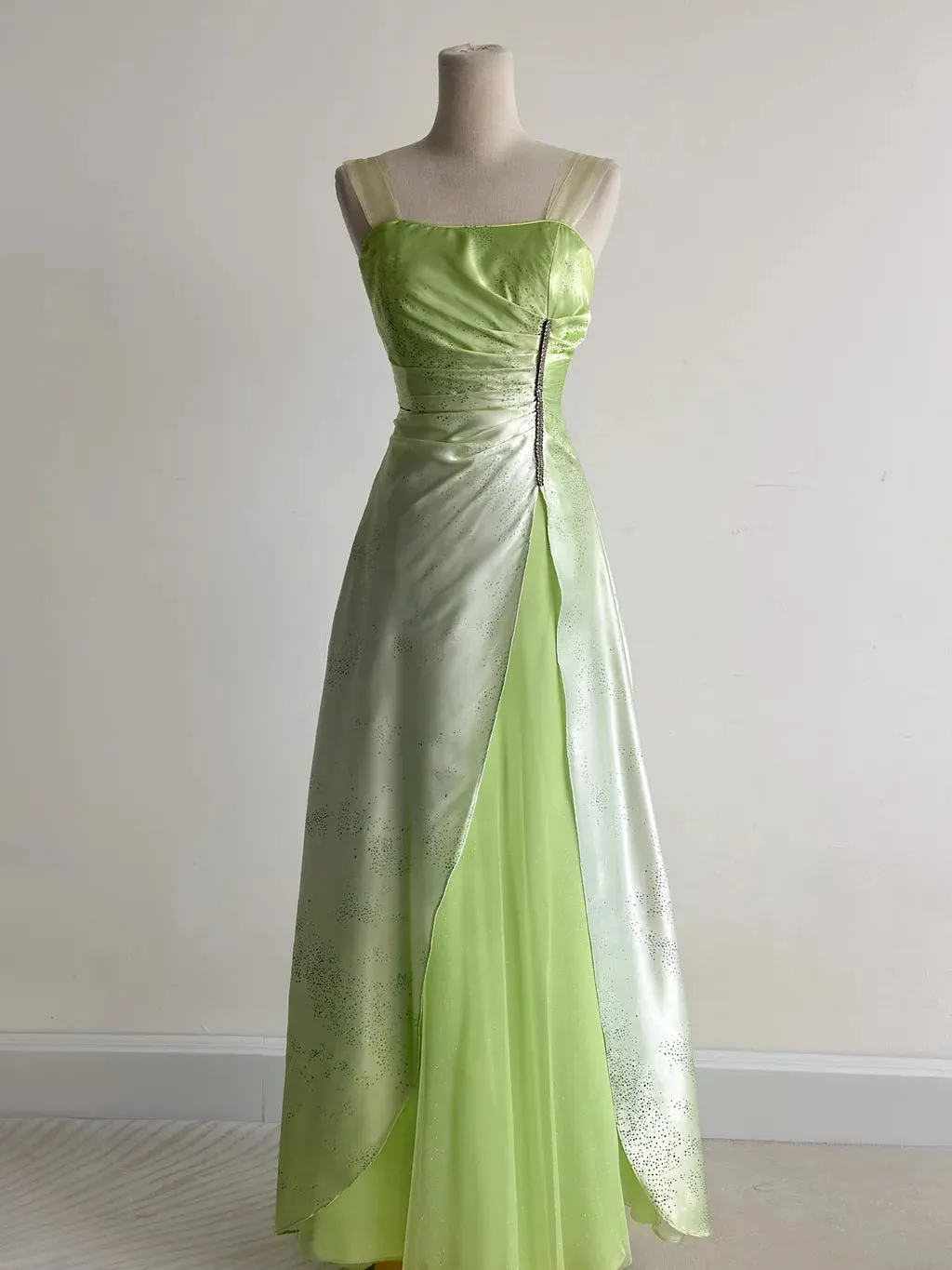 Fairytale Green Square Neck A-Line Satin Sequins Prom Dresses Vintage Tulle Party Dress HZ1108