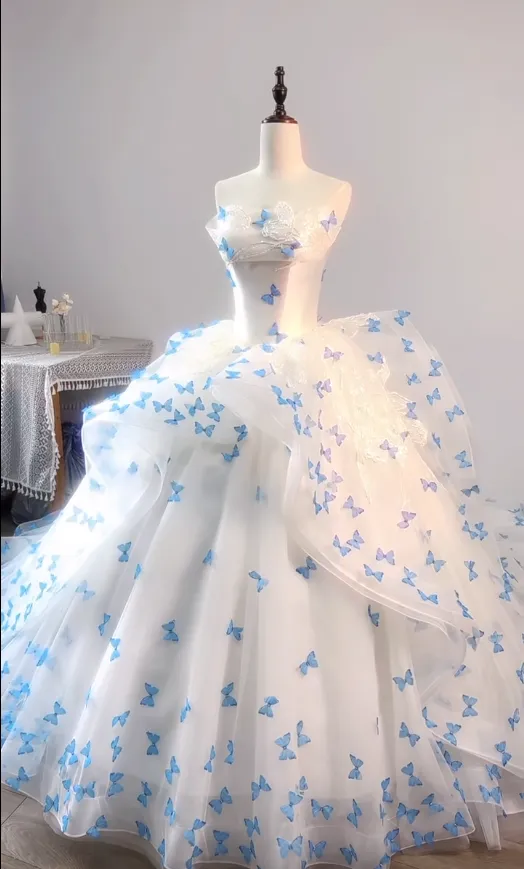 Fairytale White Strapless Tulle A-Line Train Wedding Dress with 3D Butterflies HZ1108