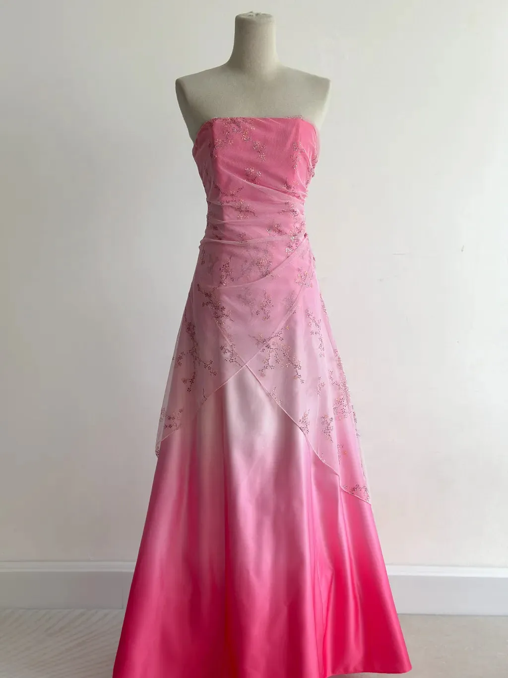 Sweet Gradient Pink Strapless A-Line Satin Prom Dresses Vintage Beaded Evening Gowns HZ1108