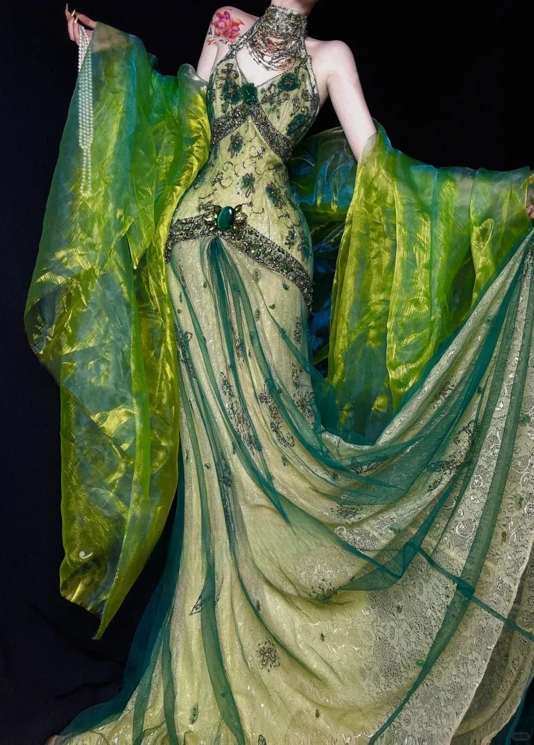 Gorgeous Green V-neck Mermaid Beaded Lace Tulle Long Prom Dresses Vintage Elegant Formal Evening Gowns HZ1108