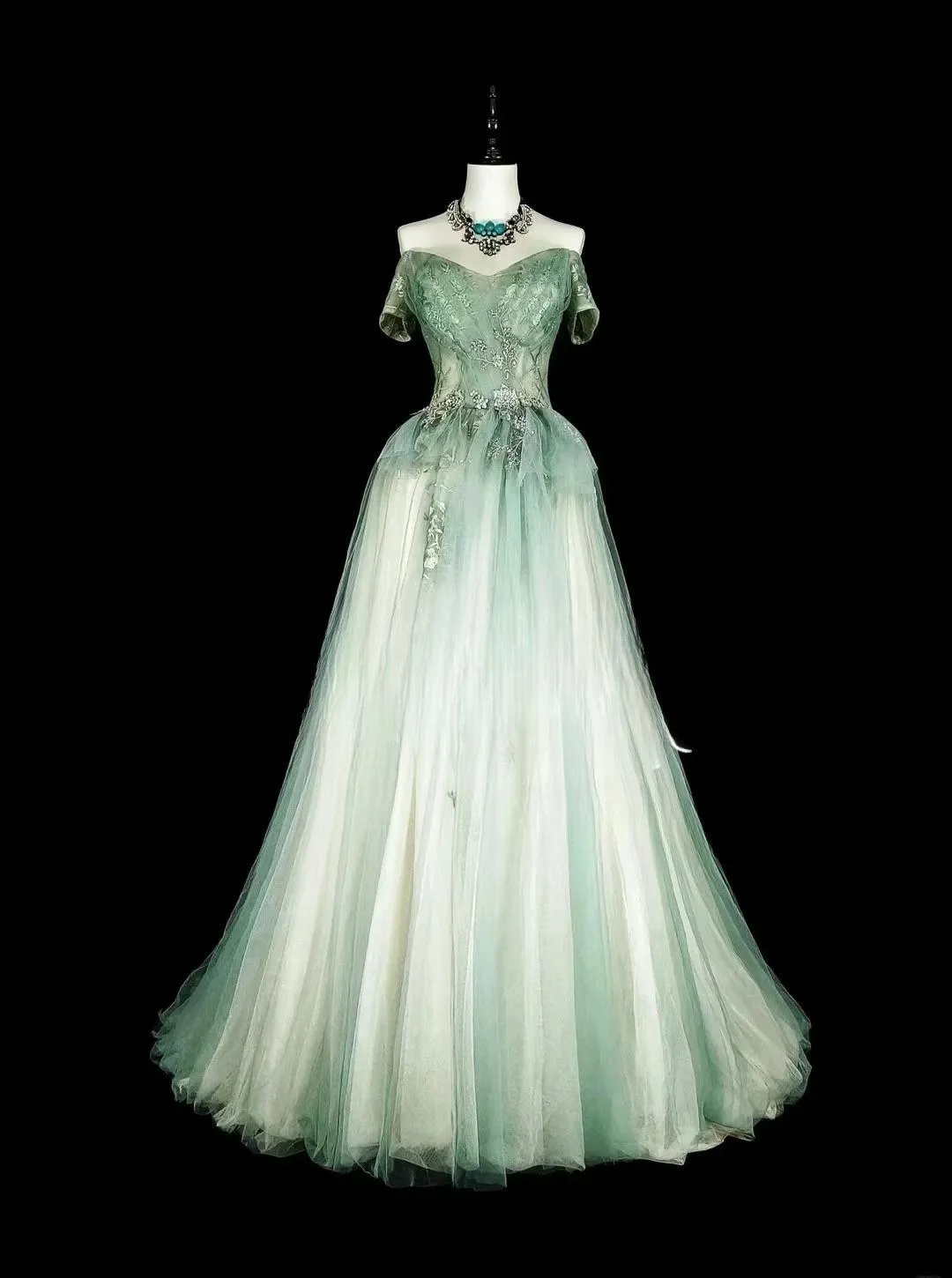 Sweet Green Off Shoulder A-Line Tulle Long Prom Dresses Formal Evening Gowns HZ1108