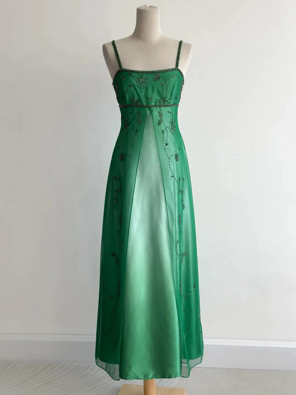 Stunning Green Gradient Spaghetti Strap A-Line Satin Beaded Chiffon Long Prom Dresses Vintage Formal Evening Gowns HZ1108