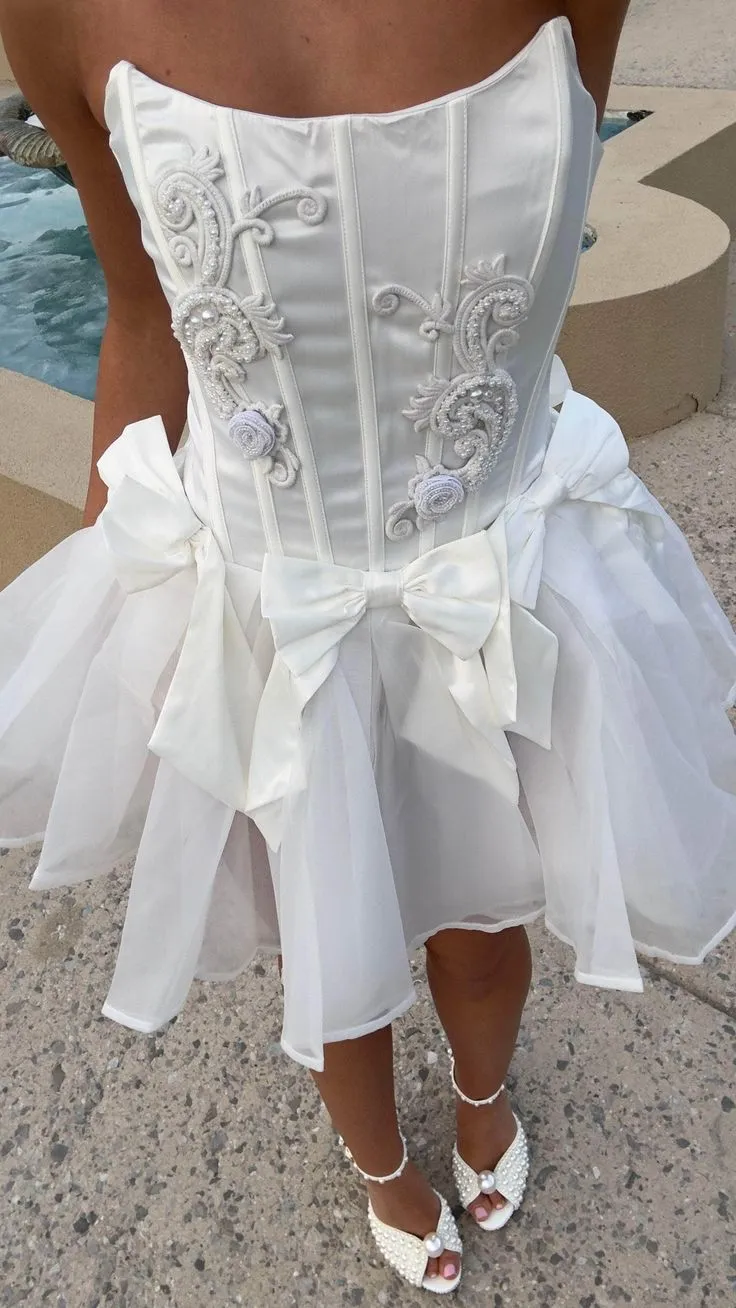 Elegant White Strapless A-Line Tulle Beaded Short Prom Dresses Homecoming Dresses HZ1108