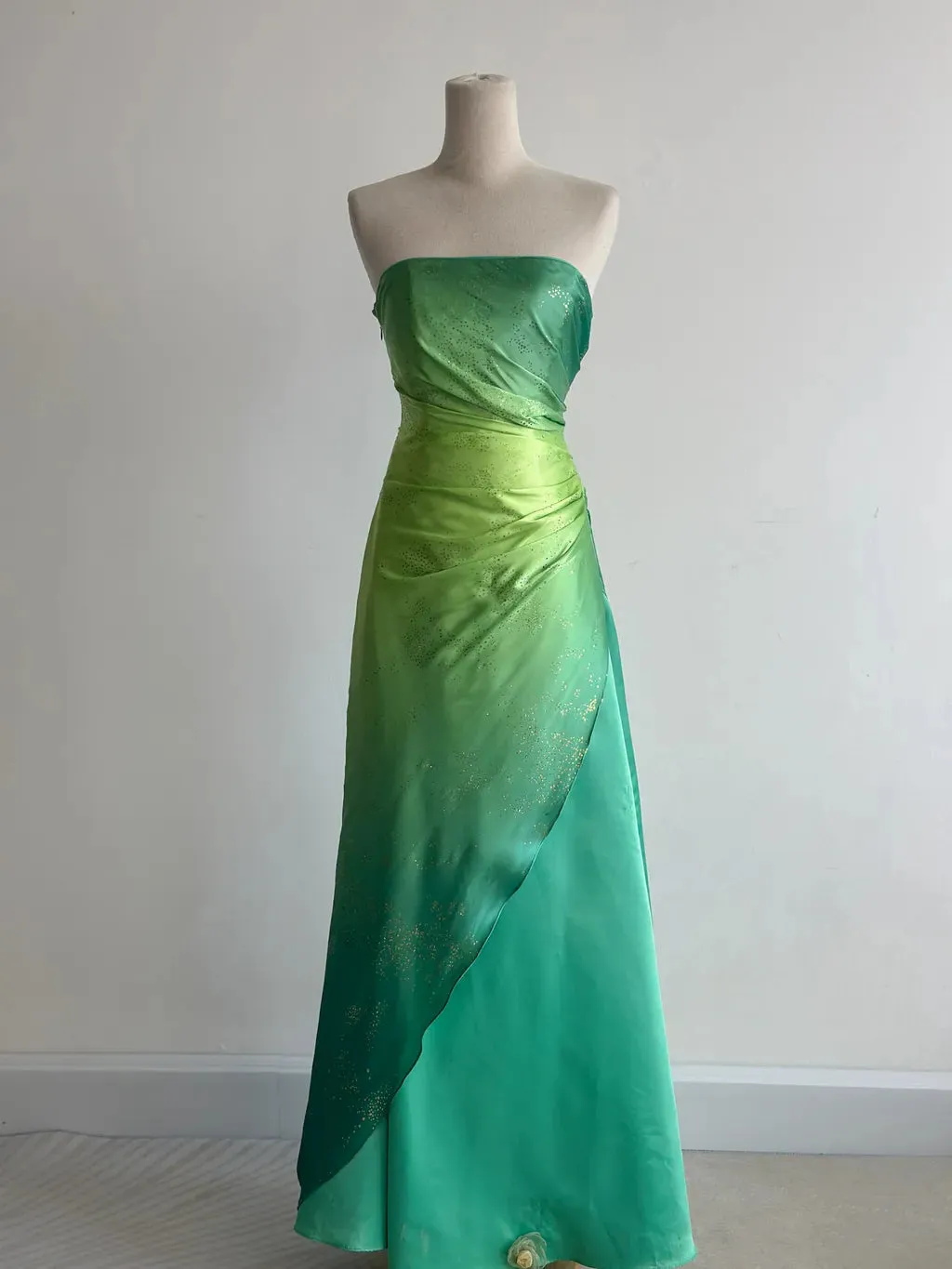 Fairytale Gradient Green Strapless A-Line Satin Long Prom Dresses Vintage Formal Evening Gowns HZ1108