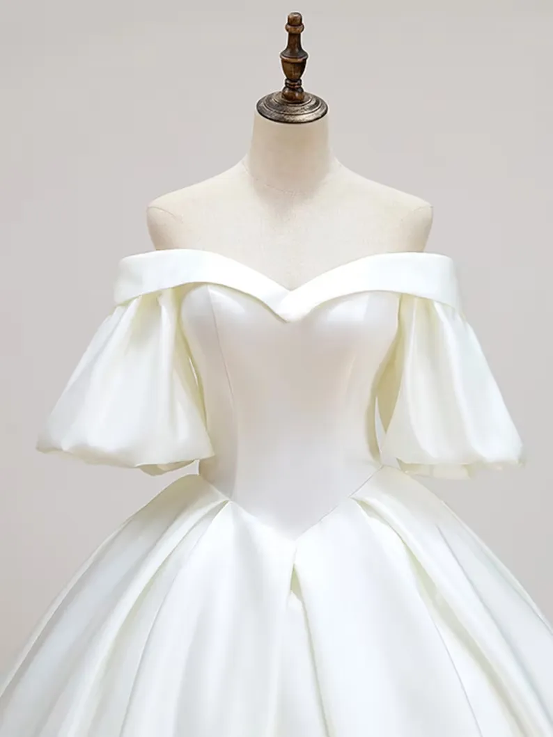 Diynav Off-Shoulder Short Sleeves Wedding Dress Satin Chapel Train Ball Gown Bridal Dress HZ1017