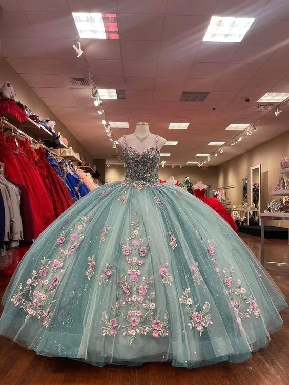 Diynav Sweetheart Spaghetti Strap Quinceanera Dresses Gorgeous 3D Flower Applique Beading Ball Gown HZ1017