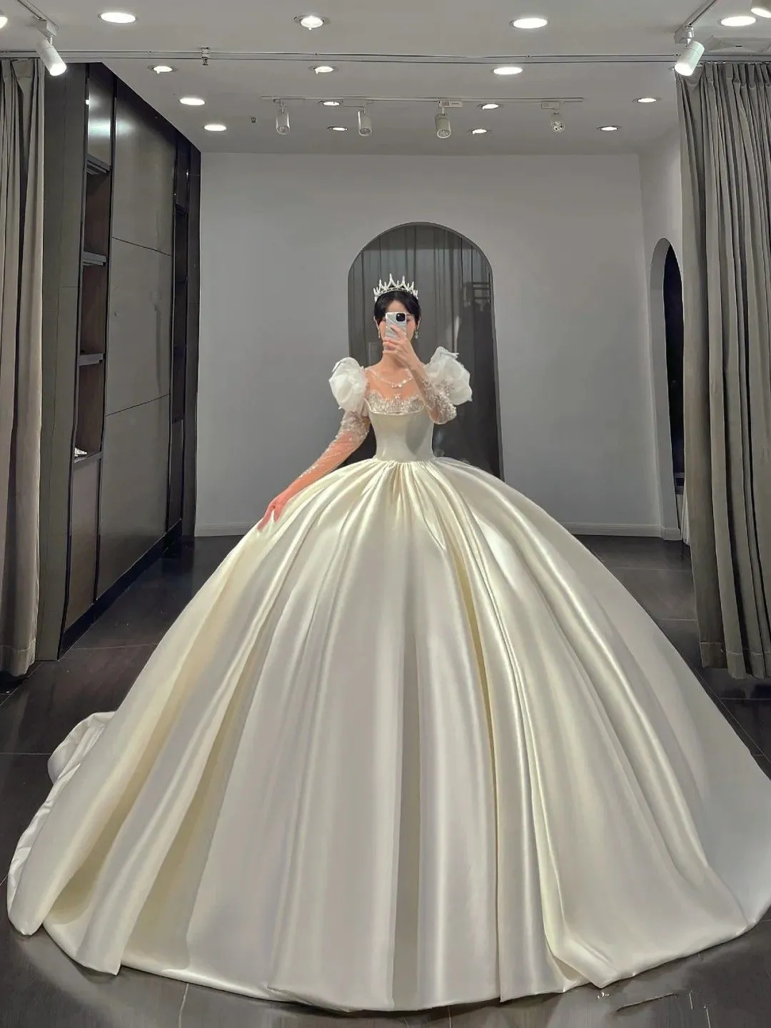 Diynav Satin Wedding Dress,Retro White Satin Wedding Dress HZ1017