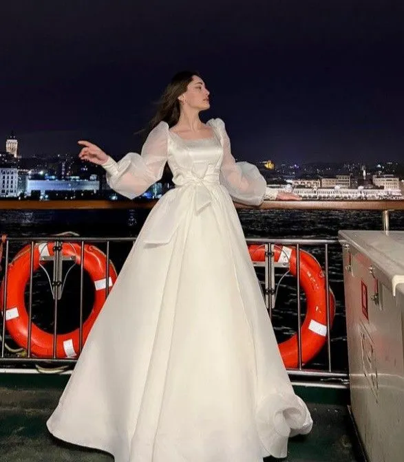 Diynav Organza Wedding Dresses with Bow Long Sleeves Square Collar A-Line Elegant Wedding HZ1017